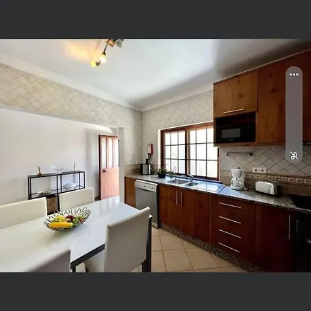 Casa Gomes Guerreiro 빌라 *